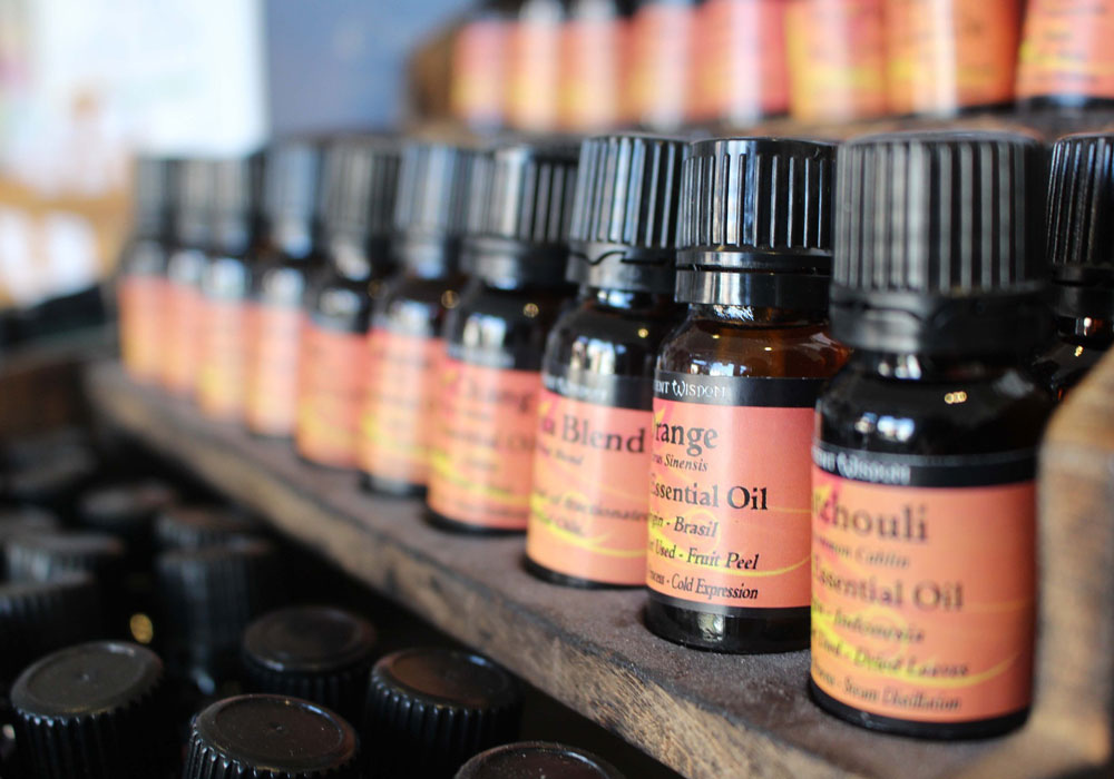 How Aromatherapy With Essential Oils May Help Patients With Cancer